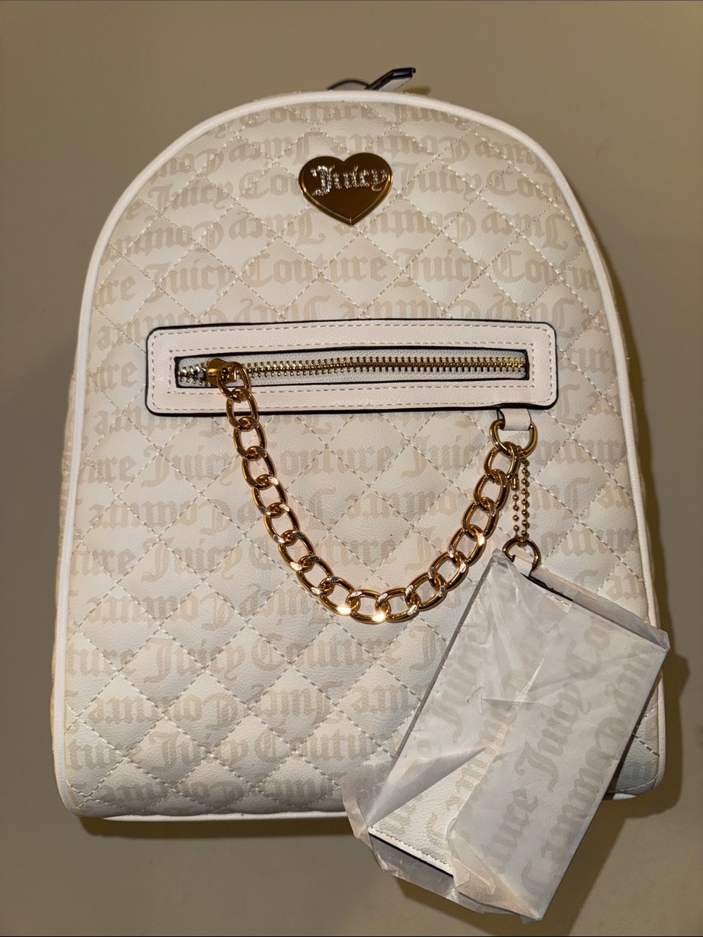 ✨🆕 Juicy Couture White Tonal Quilted Backpack with Gold Chain Accent✨✨